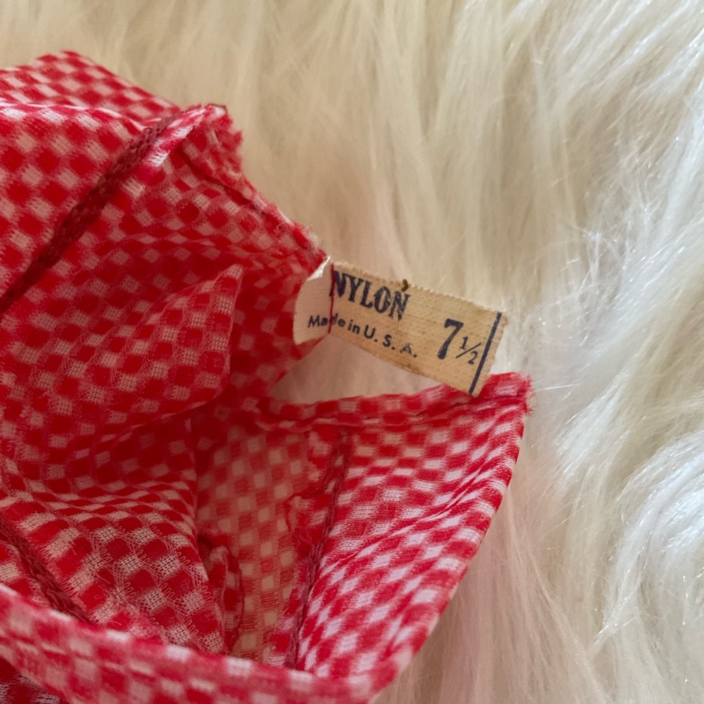 Vintage Inspired Sheer Nylon Mesh, Red/White Gingham Pattern Gloves, USA, Sz 7.5 - Picture 4 of 7